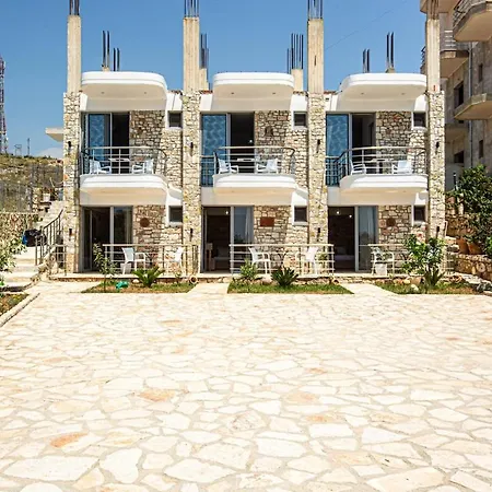 House Of Stones 2, Cozy W Parking *