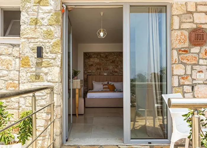 House Of Stones 2, Cozy W Parking Apartament Himara