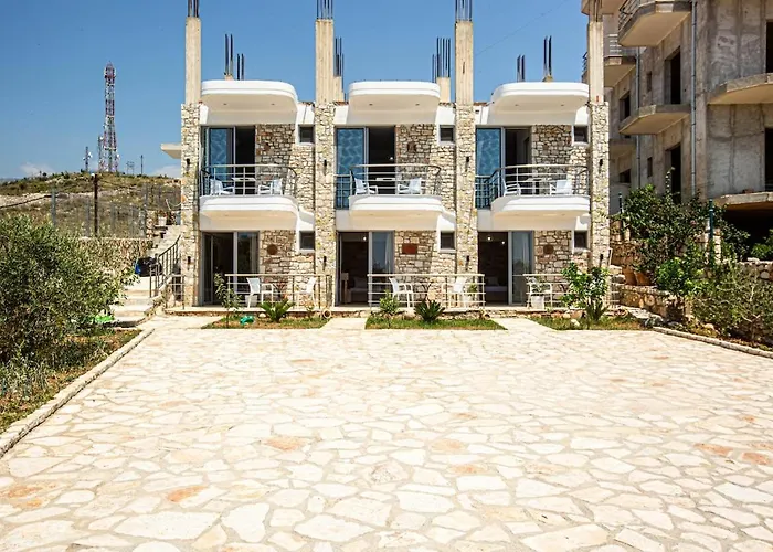 House Of Stones 2, Cozy W Parking *